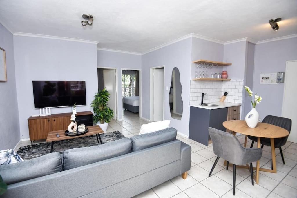 Comfy Hatfield Appartment Pretoria-Noord Exterior foto