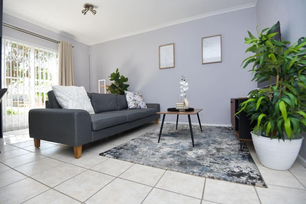 Comfy Hatfield Appartment Pretoria-Noord Exterior foto