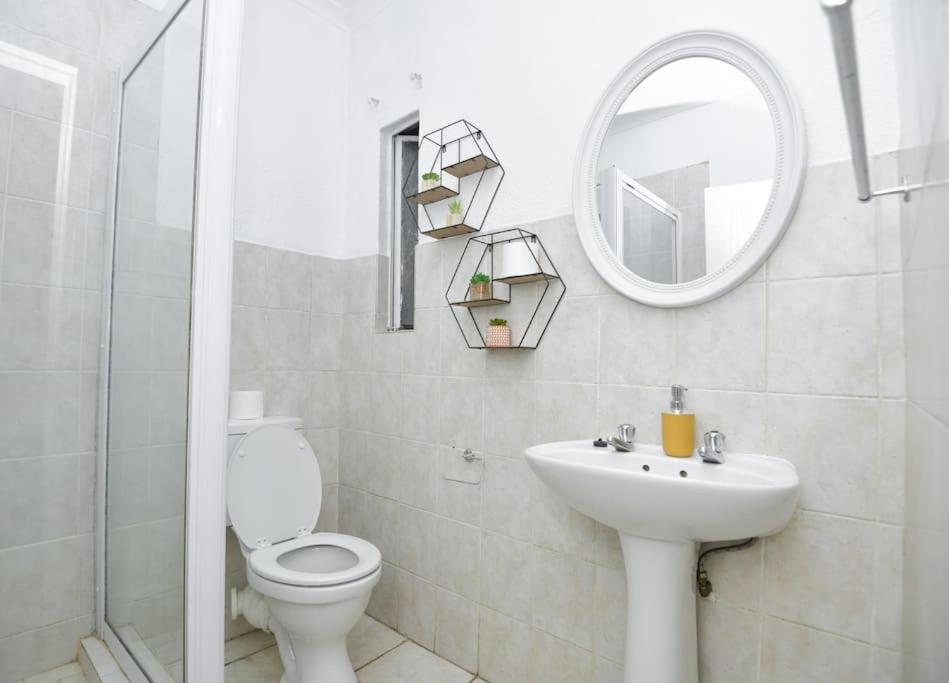 Comfy Hatfield Appartment Pretoria-Noord Exterior foto